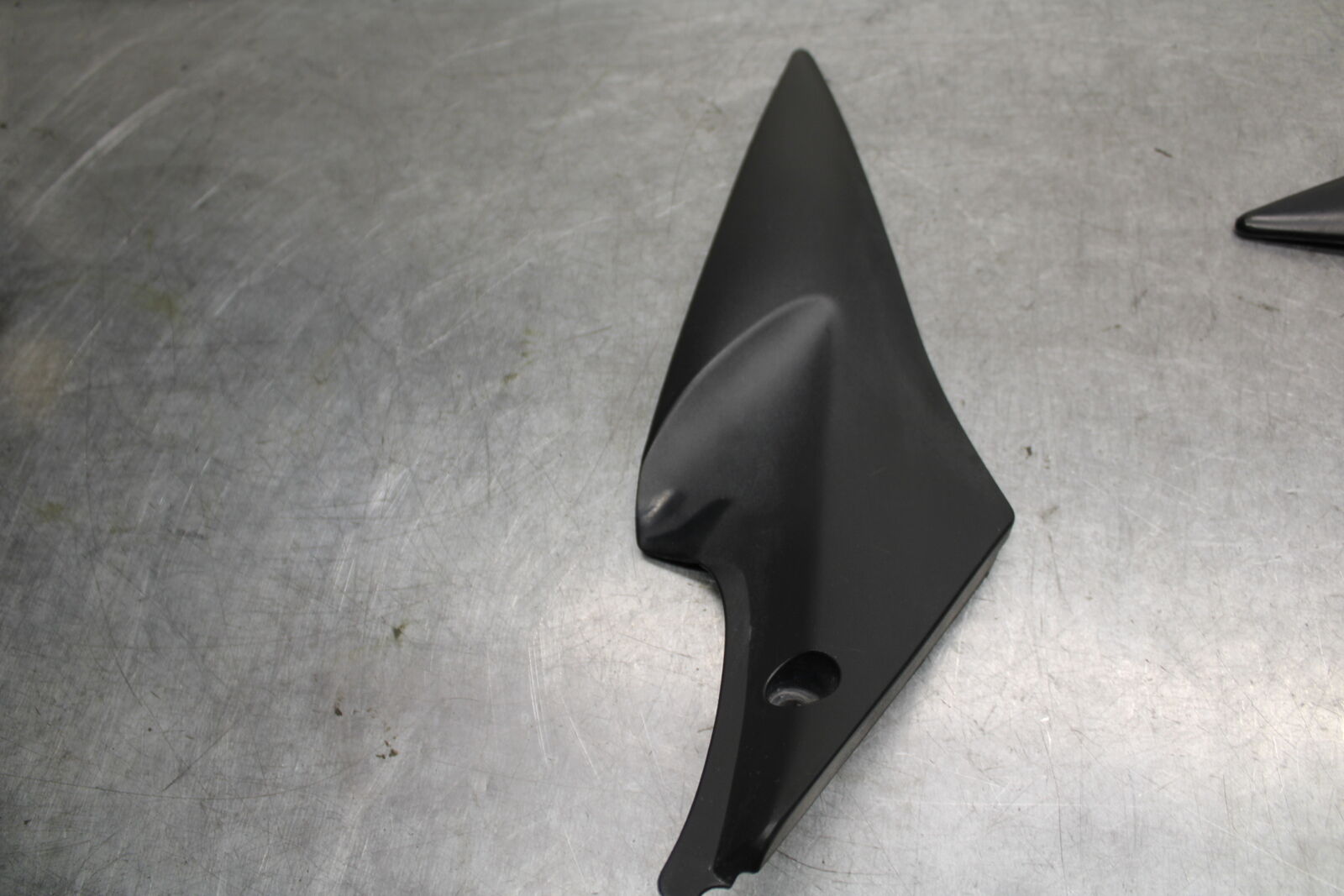 06-07 SUZUKI GSXR750 RIGHT LEFT FRONT SIDE SEAT PANELS COWLS FAIRINGS  BB670