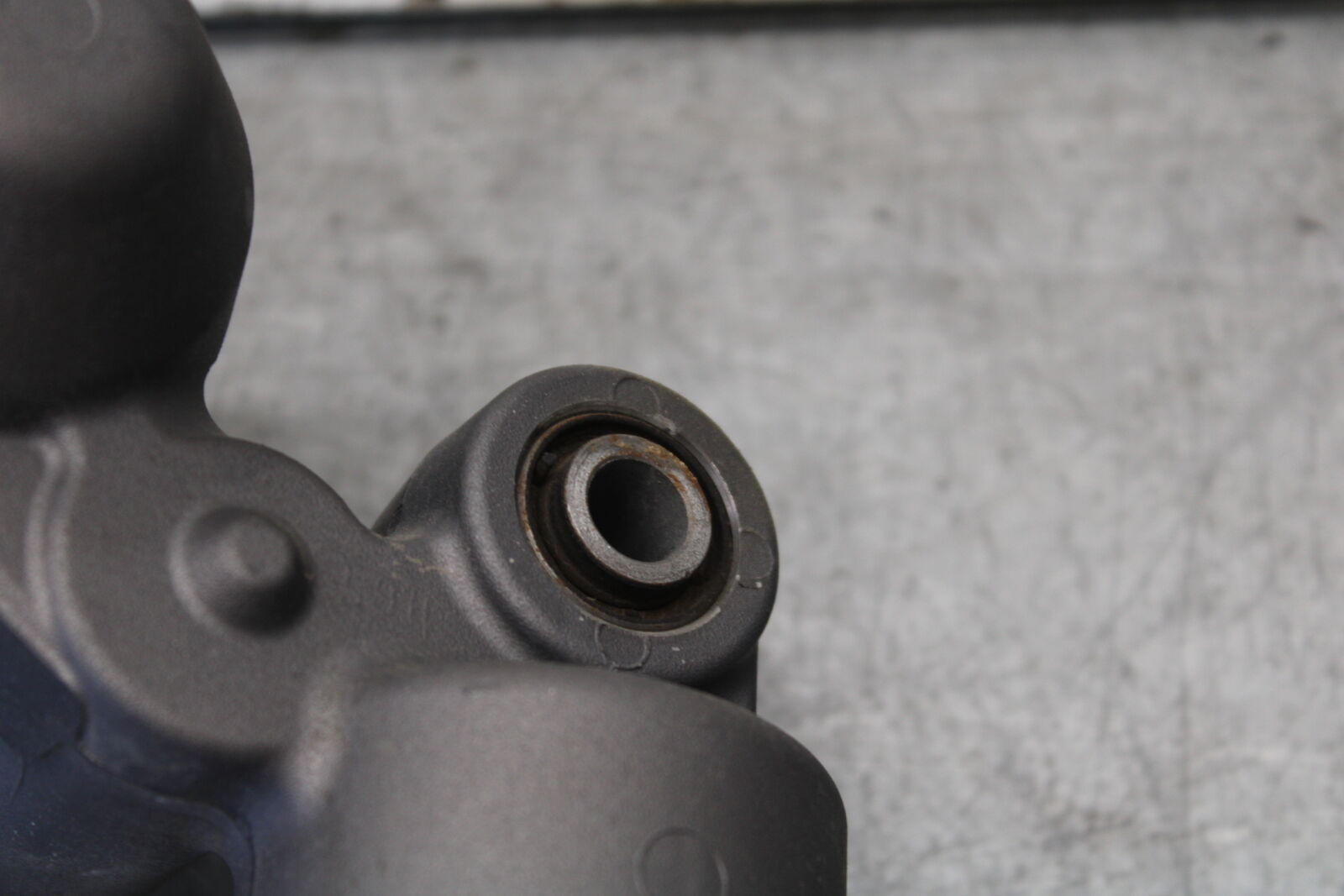 05-06 SUZUKI GSXR1000 REAR BACK SHOCK ABSORBER SUSPENSION 62100-41G00-163 BB663