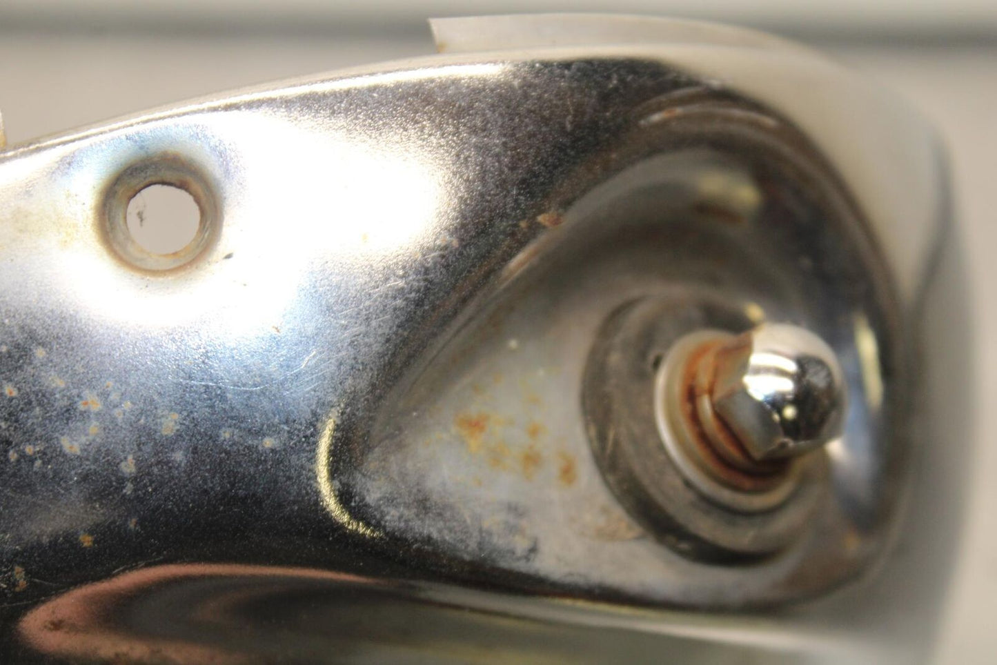 80-83 SUZUKI GS750E HEADLIGHT HEAD LIGHT LAMP TRIM  BB82