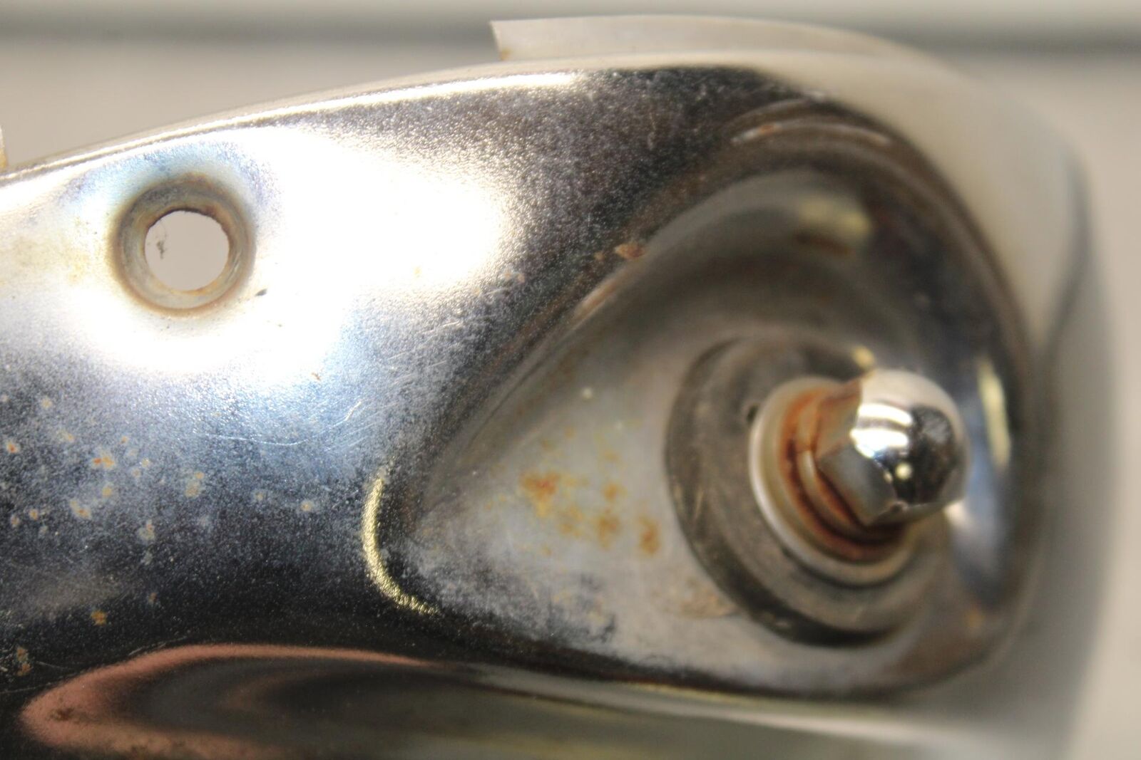 80-83 SUZUKI GS750E HEADLIGHT HEAD LIGHT LAMP TRIM  BB82