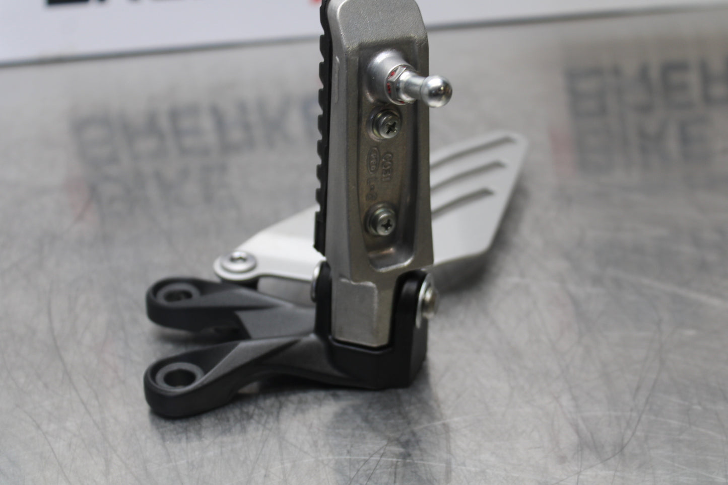 23-24 KAWASAKI NINJA ZX14R NEW!!! LEFT REARSET REAR SET DRIVER FOOT PEG BB153