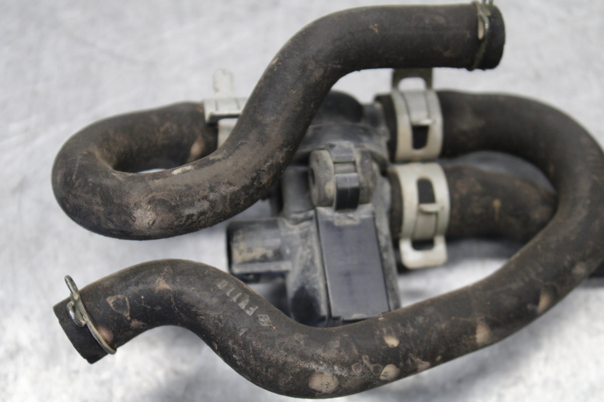 05-06 SUZUKI GSXR1000 AIR VALVE SOLENOID TOP ENGINE SENSOR 18510-29G00 BB663