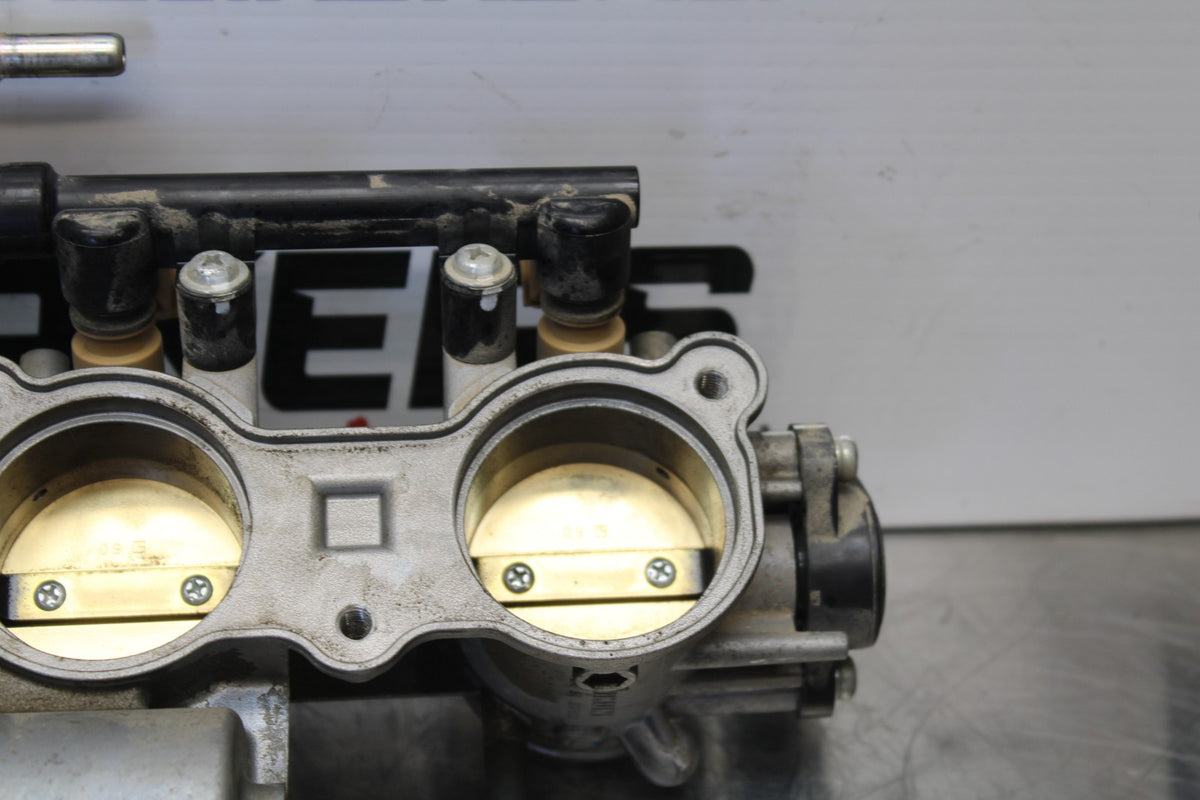 15-17 YAMAHA YZF R1 MAIN FUEL INJECTORS / THROTTLE BODIES BB190