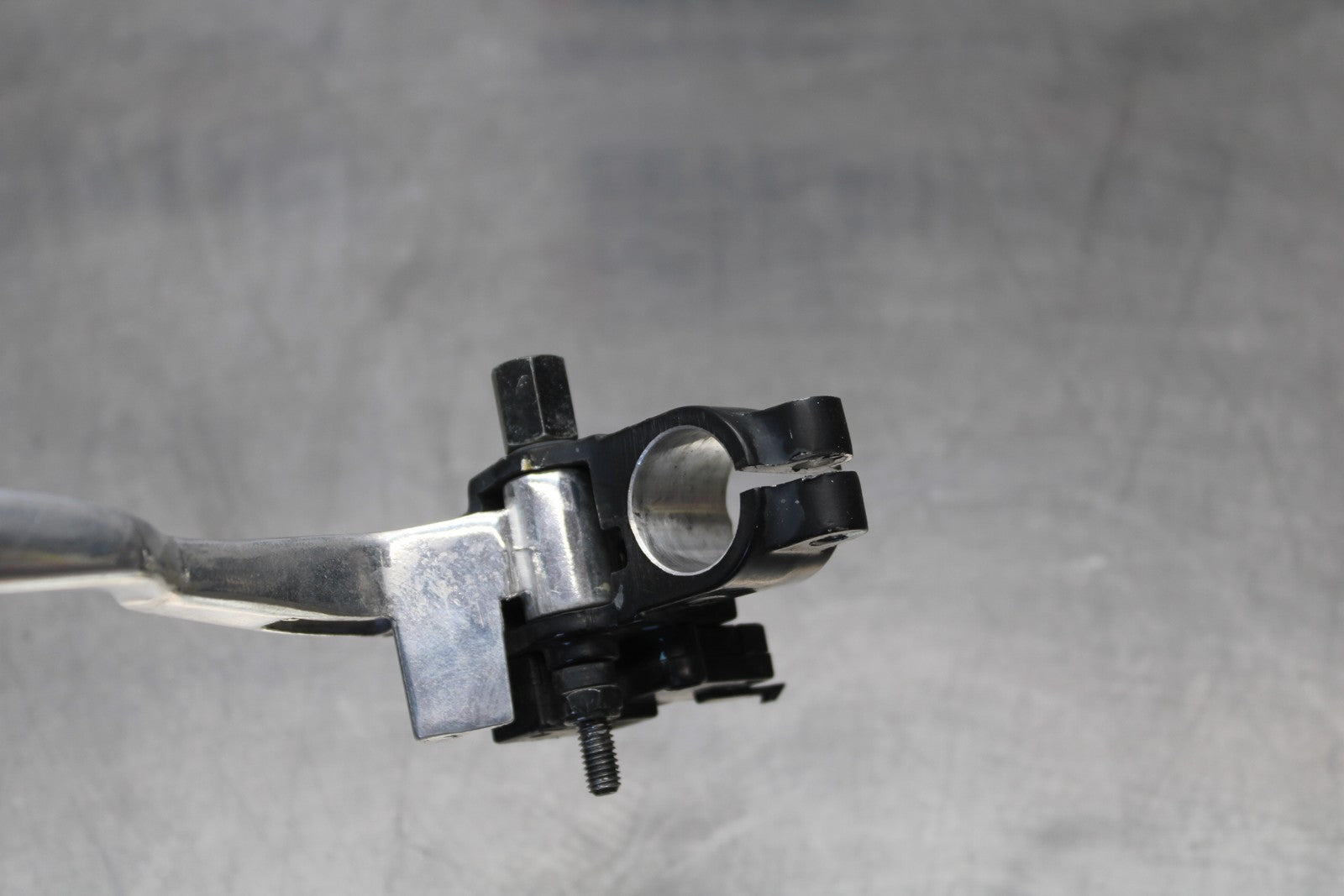 08-18 KAWASAKI KLR650 CLUTCH PERCH MOUNT WITH LEVER  BB183