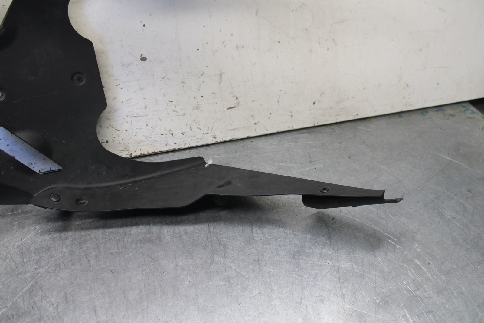 09-12 KAWASAKI NINJA ZX6R LOWER FRONT UPPER INNER HEADLIGHT COWL FAIRING BB698