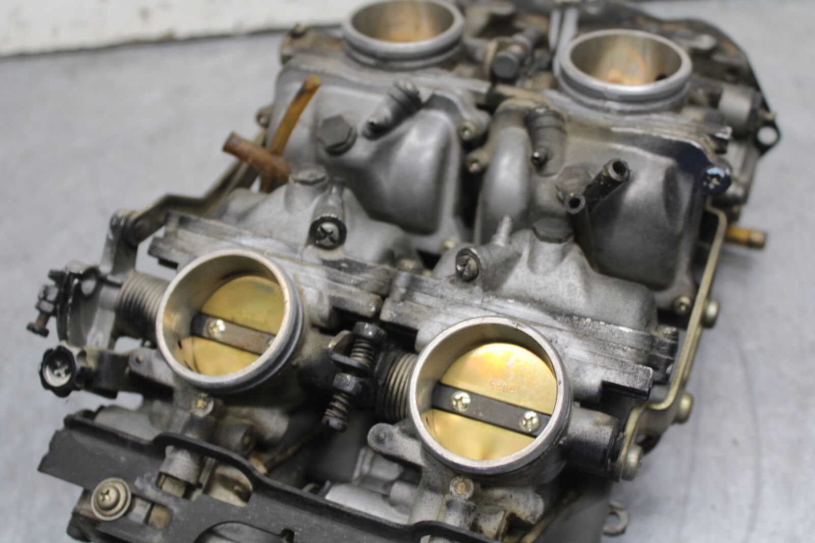 85-86 SUZUKI MADURA 1200 CARB CARBURETOR  BB691