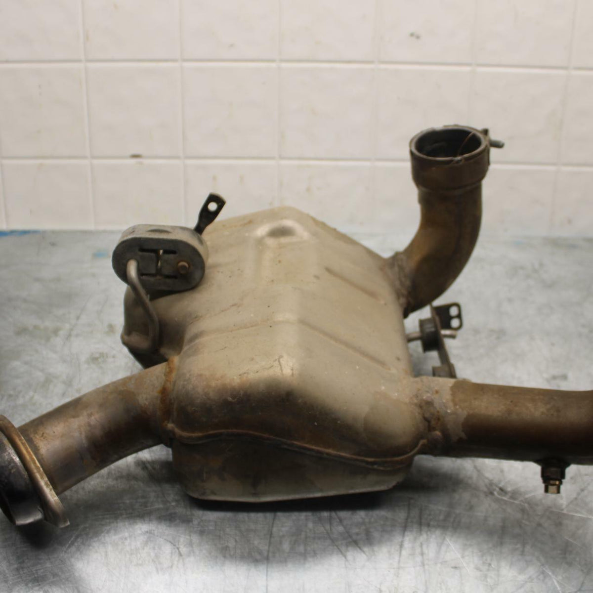 10-12 CAN AM SPYDER RT CENTER EXHAUST COLLECTOR CHAMBER JOINT BB415