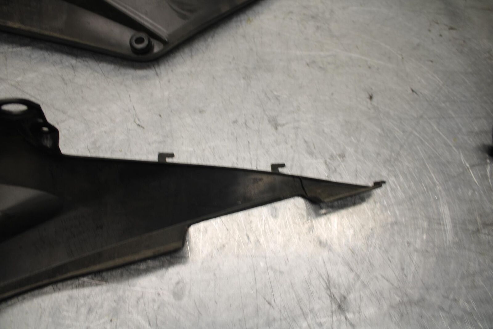 05-06 HONDA CBR600RR RIGHT LEFT GAS FUEL TANK PANELS COVERS TRIM  BB444
