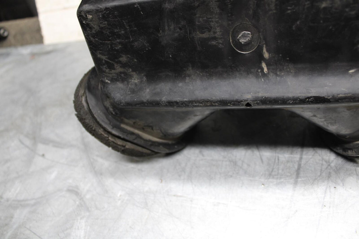 2007 Suzuki GSXR750 AIRBOX AIR INTAKE FILTER BOX 13700-02H03 BB546