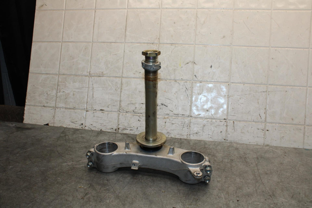 06-07 SUZUKI GSXR600 FRONT FORKS CLAMP LOWER TRIPLE TREE STEM BB543