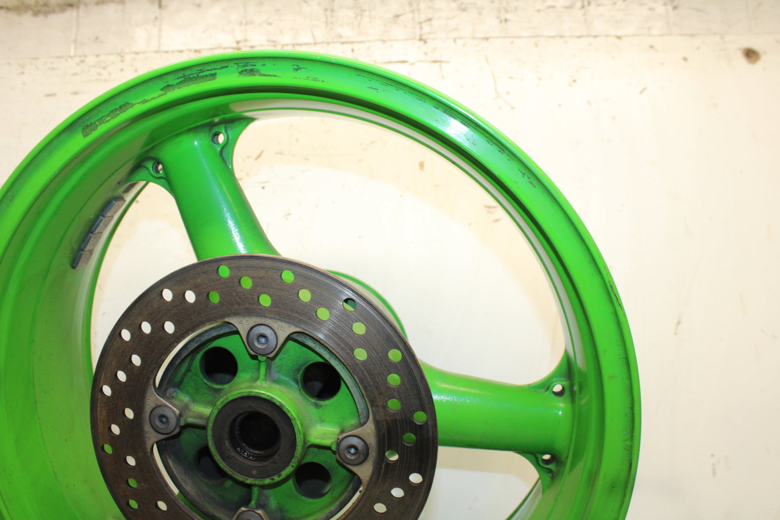 00-02 KAWASAKI NINJA ZX6R REAR WHEEL BACK RIM BB750