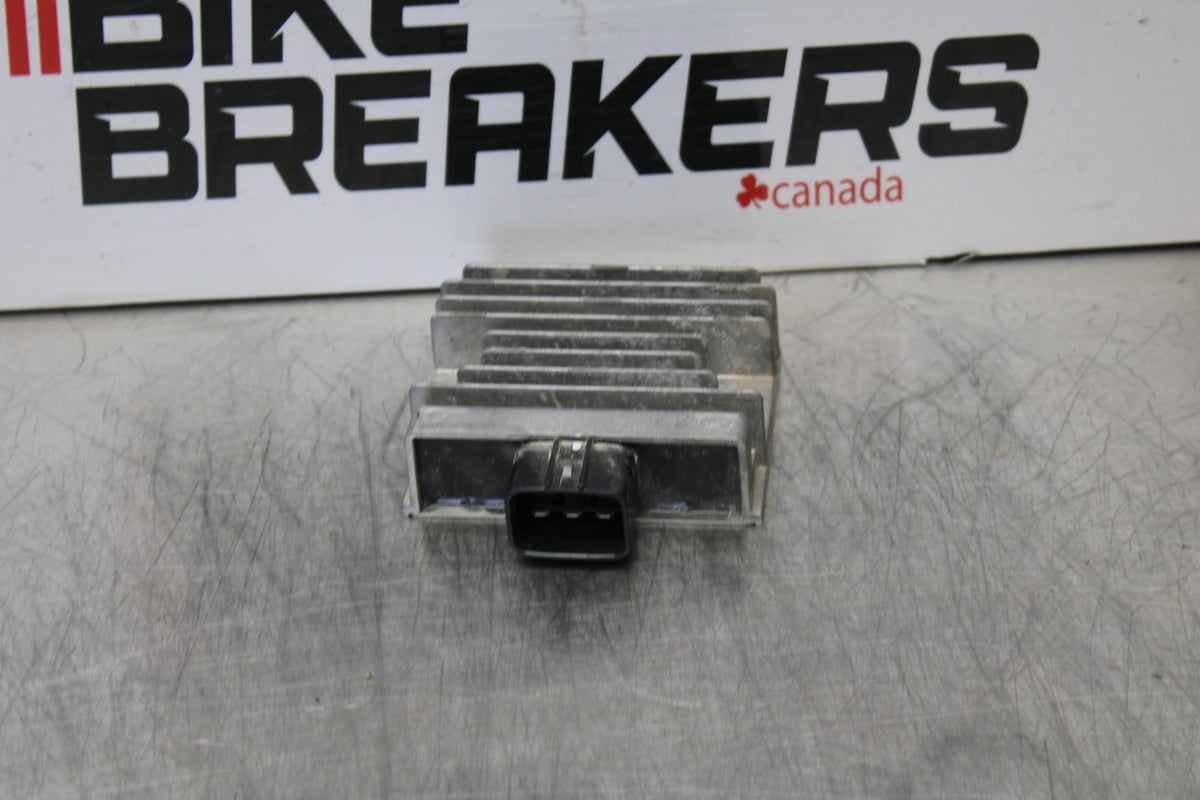 24-25 KAWASAKI NINJA ZX4R RECTIFIER VOLTAGE REGULATOR BB174