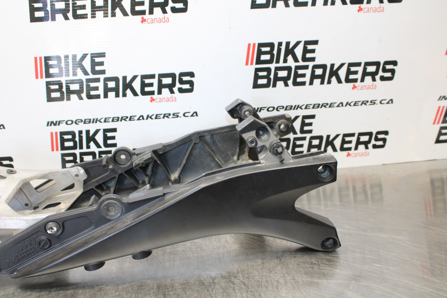 06-07 SUZUKI GSXR 600 REAR SUBFRAME BACK SUB FRAME BB170
