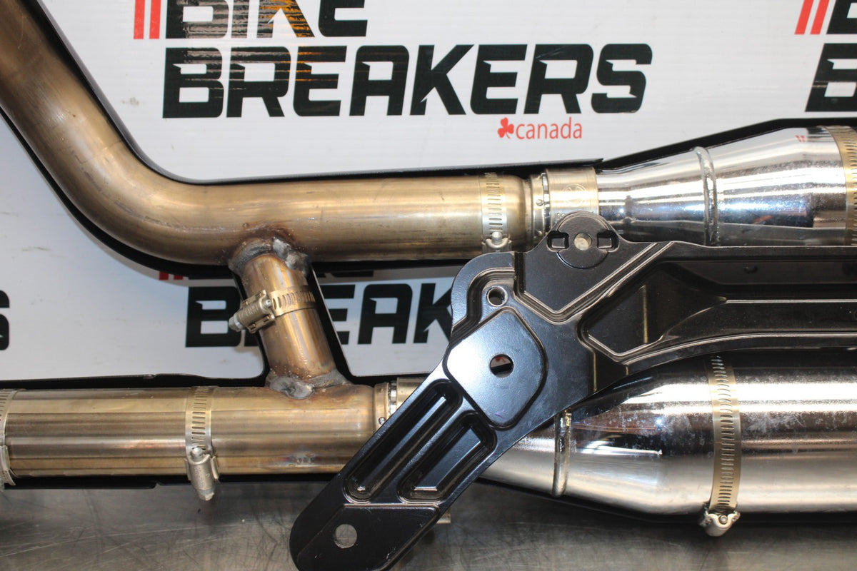 22 HARLEY-DAVIDSON SOFTAIL EXHAUST PIPE BB859