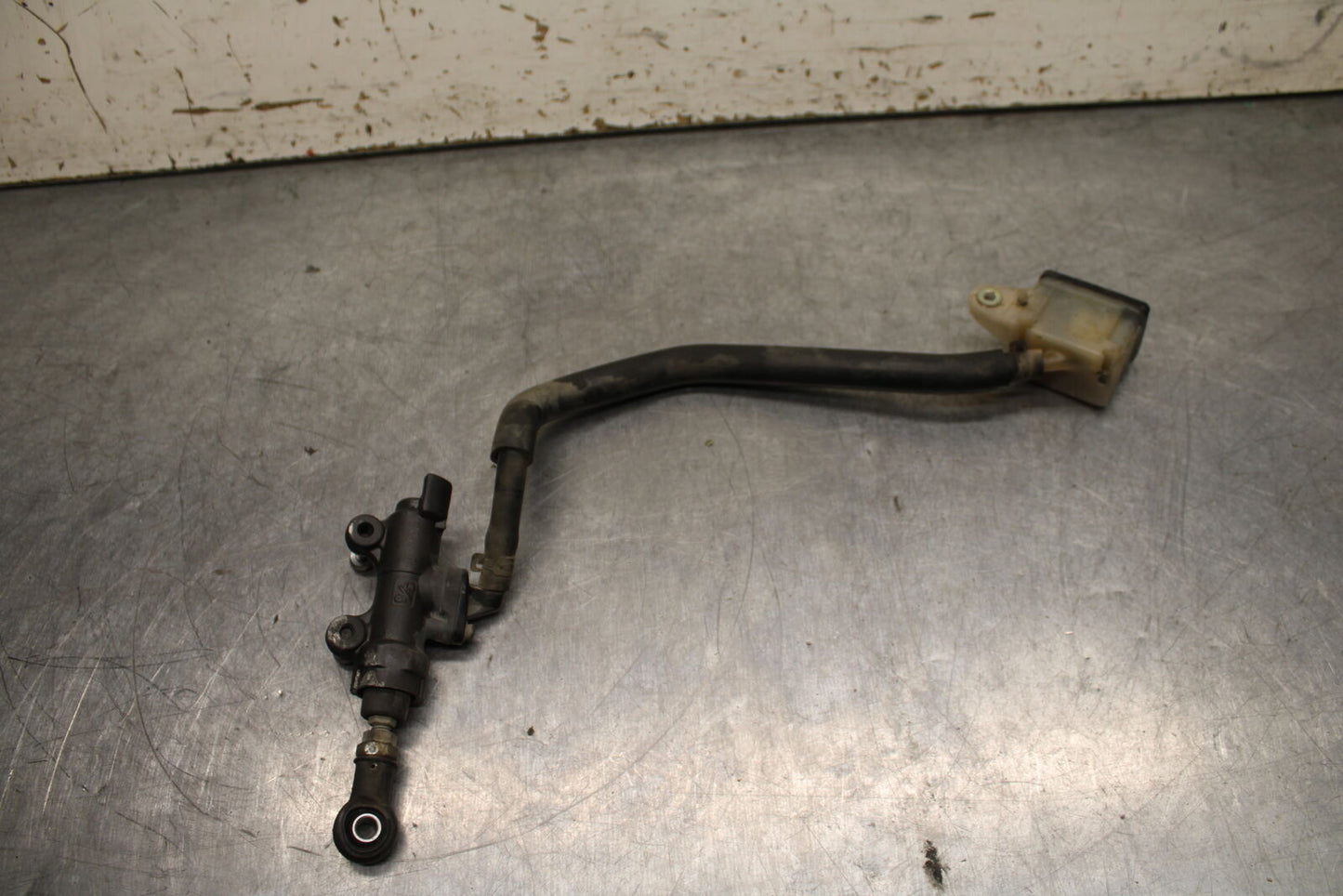 05-06 HONDA CBR600RR REAR BACK BRAKE MASTER CYLINDER W RESERVOIR BB739