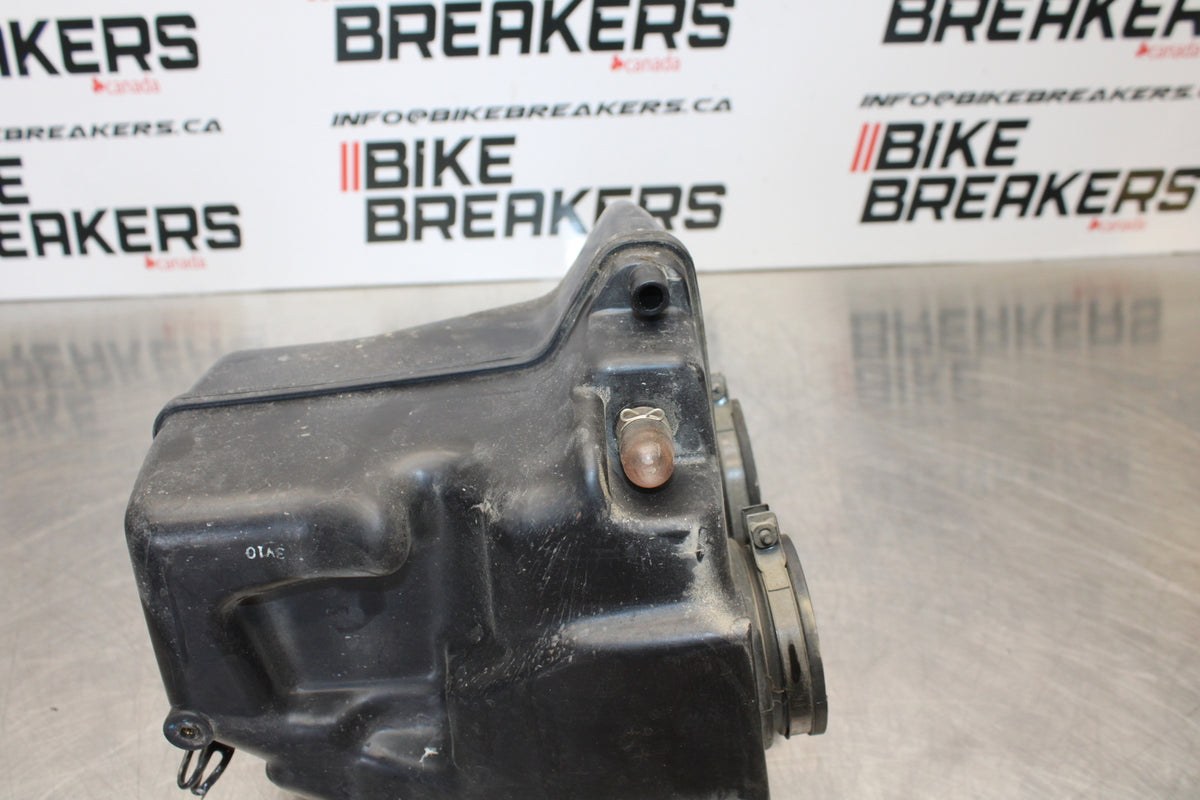 04-09 SUZUKI GS500F AIRBOX AIR INTAKE FILTER BOX BB165