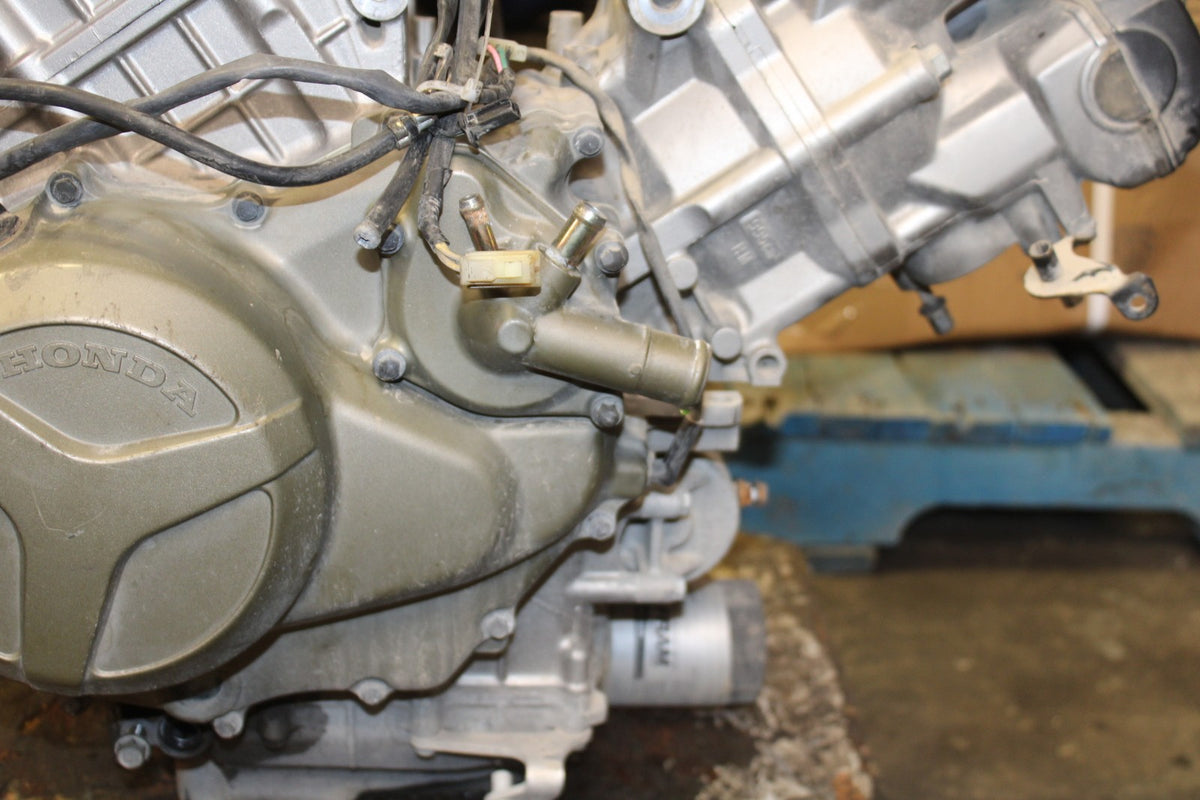 98-05 HONDA SUPER HAWK 1000 VTR1000F ENGINE MOTOR BB821