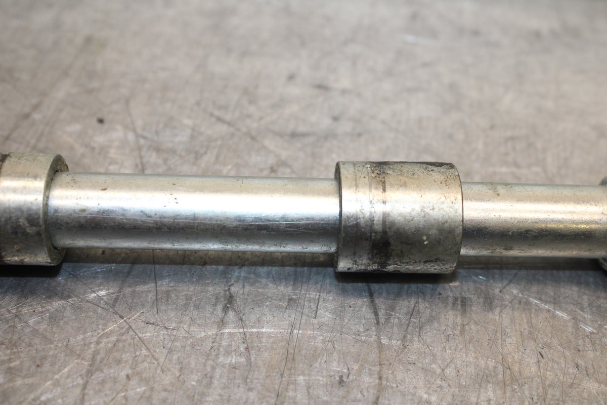 15-19 HONDA CBR300R FRONT WHEEL RIM AXLE PIVOT BOLT  BB112