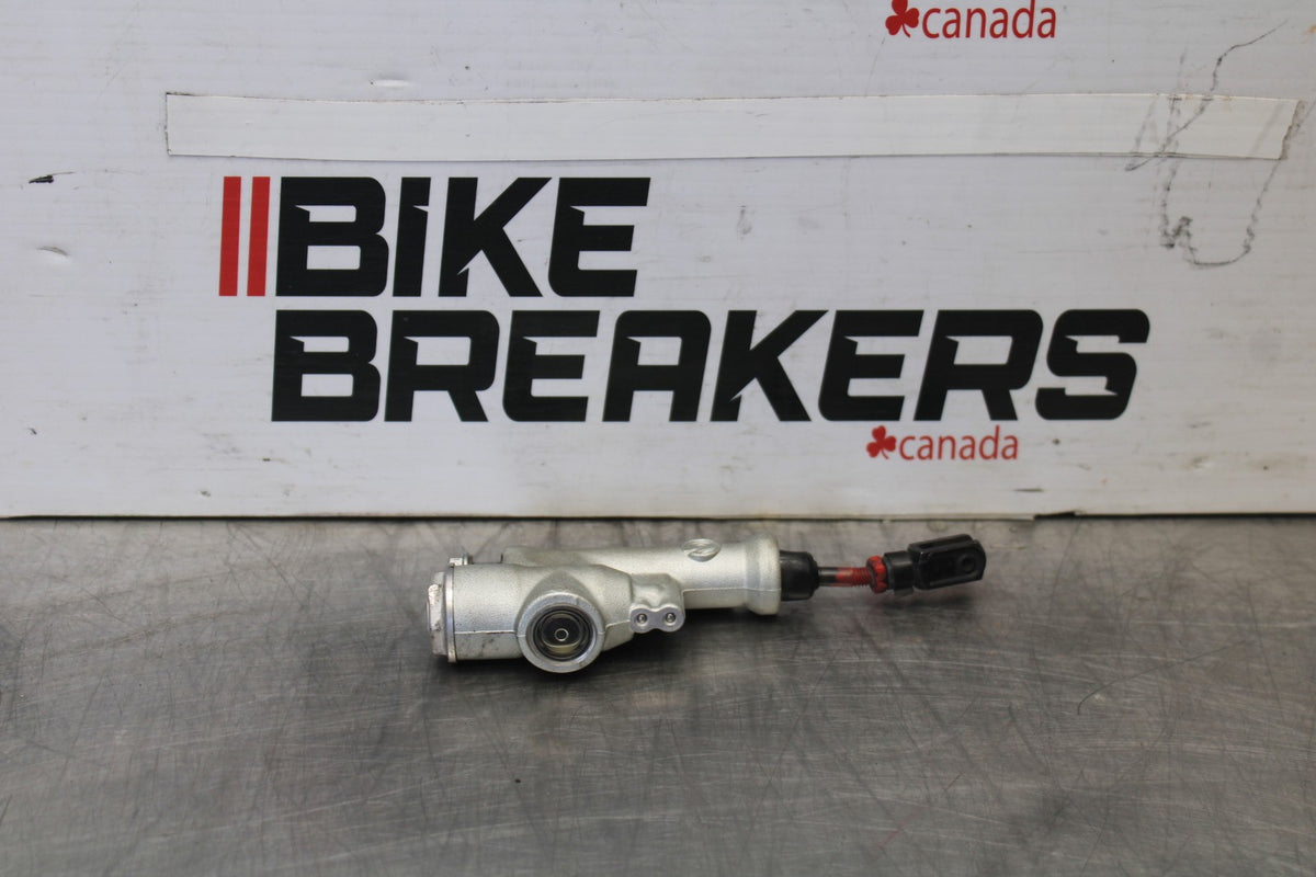 16 APRILIA TUONO V4 1100 REAR BACK BRAKE MASTER CYLINDER BB905