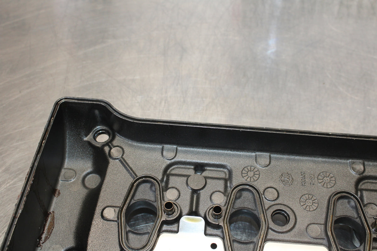06-07 HONDA CBR1000RR ENGINE TOP END CYLINDER HEAD COVER BB166