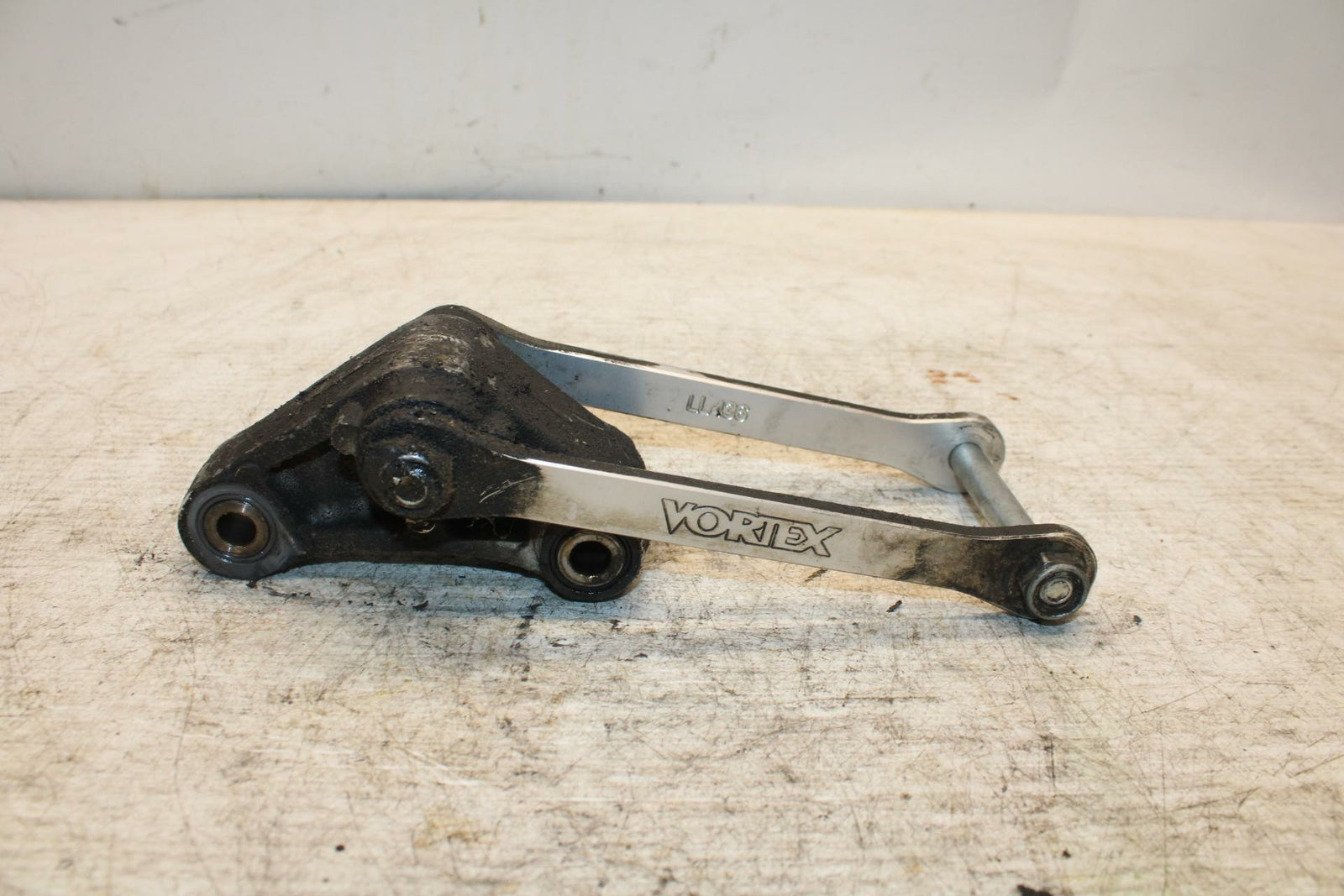 12-13 KAWASAKI EX300 NINJA REAR DOGBONE SHOCK LINKAGE LINK BB373