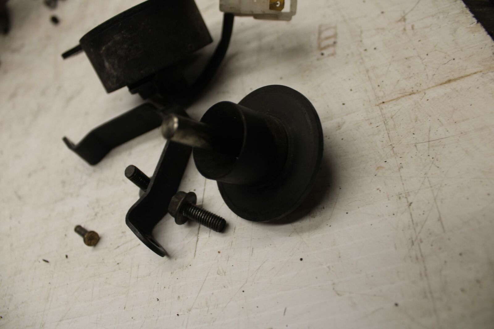 06-07 SUZUKI BOULEVARD S40 ENGINE DECOMP CYLINDER HEAD SOLONOID BB375