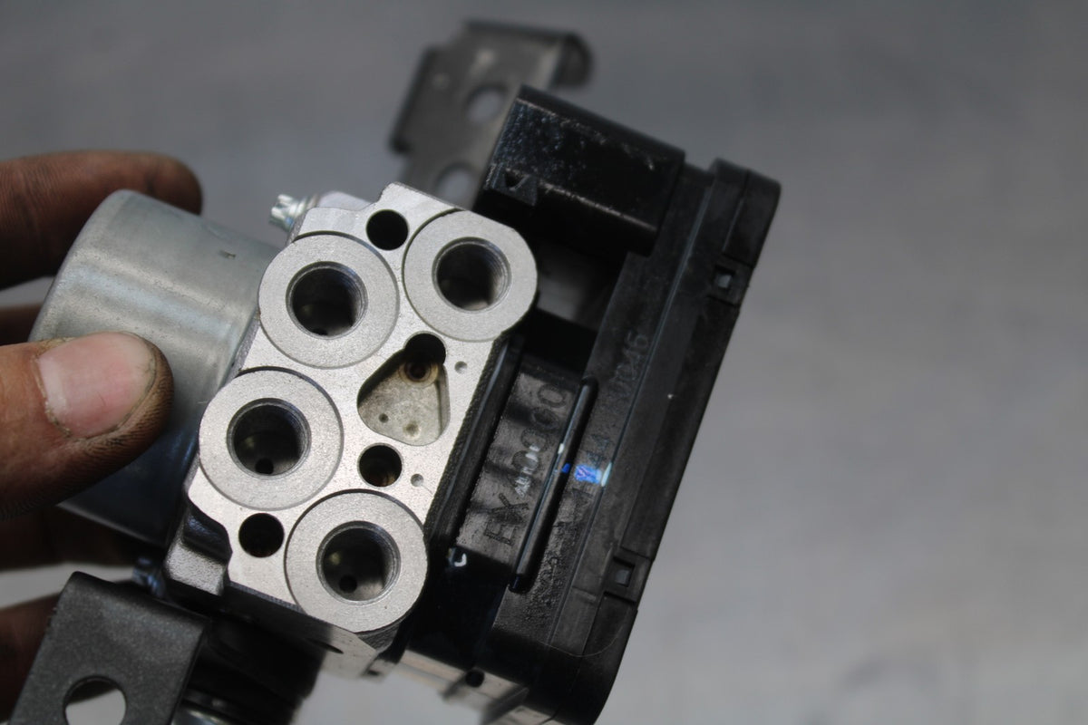 18-23 KAWASAKI NINJA 400 EX400 ABS ABS PUMP UNIT MODULE BB192