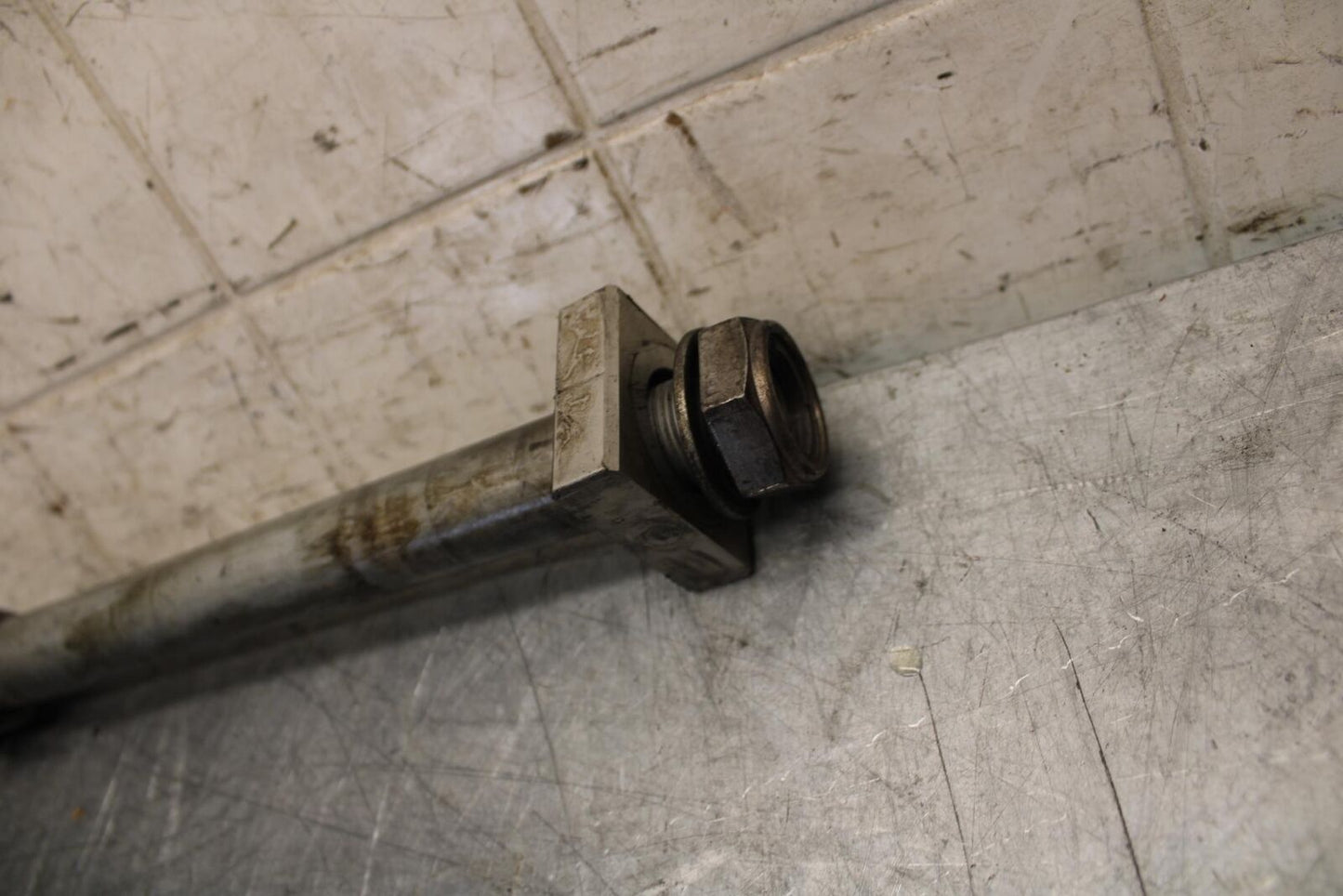 2016 Honda CBR1000RR REAR AXLE WHEEL RIM PIVOT BOLT AXEL 42301-MFL-000 BB530