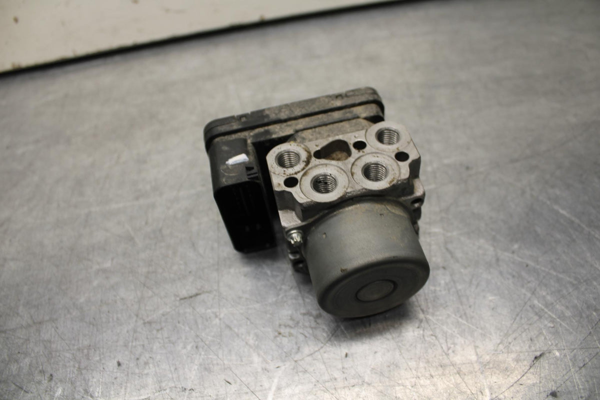 23-24 KAWASAKI ZX4R ZX 4RR ZX 4 RR ZX4 RR ABS PUMP UNIT MODULE BB610