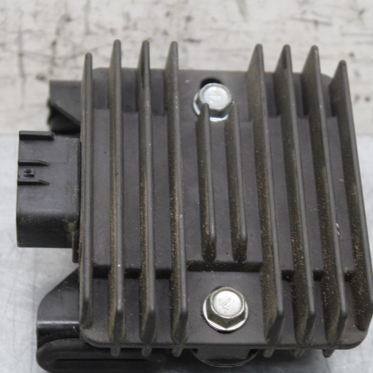 2014 Kawasaki Ninja 650 EX650E RECTIFIER VOLTAGE REGULATOR 21066-0033 BB569