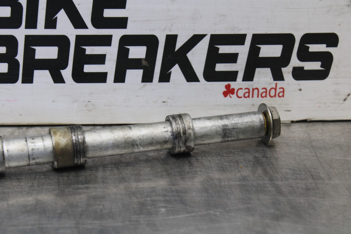 98-05 HONDA SUPER HAWK 1000 VTR1000F FRONT WHEEL RIM AXLE PIVOT BOLT BB924