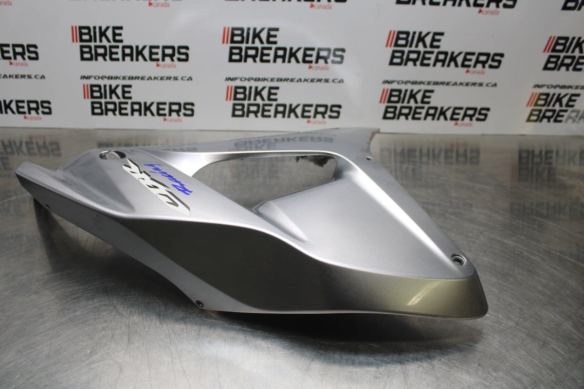 06-07 HONDA CBR1000RR RIGHT MID UPPER SIDE FAIRING COWL  BB166