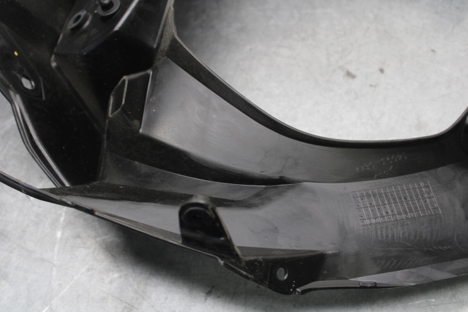 18-23 KAWASAKI NINJA 400 FRONT CENTER COWL FAIRING BB660