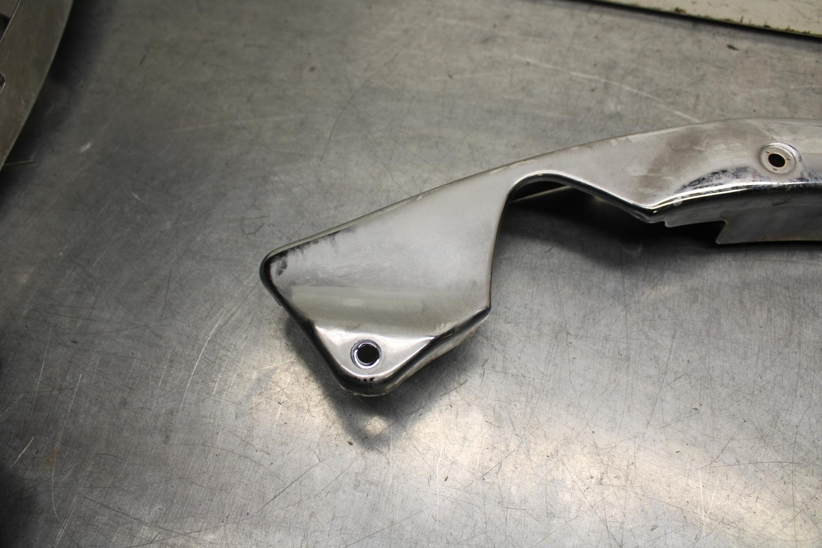 03-08 KAWASAKI VULCAN 1600 REAR BACK FENDER SUPPORT FRAME SUBFRAME BB616