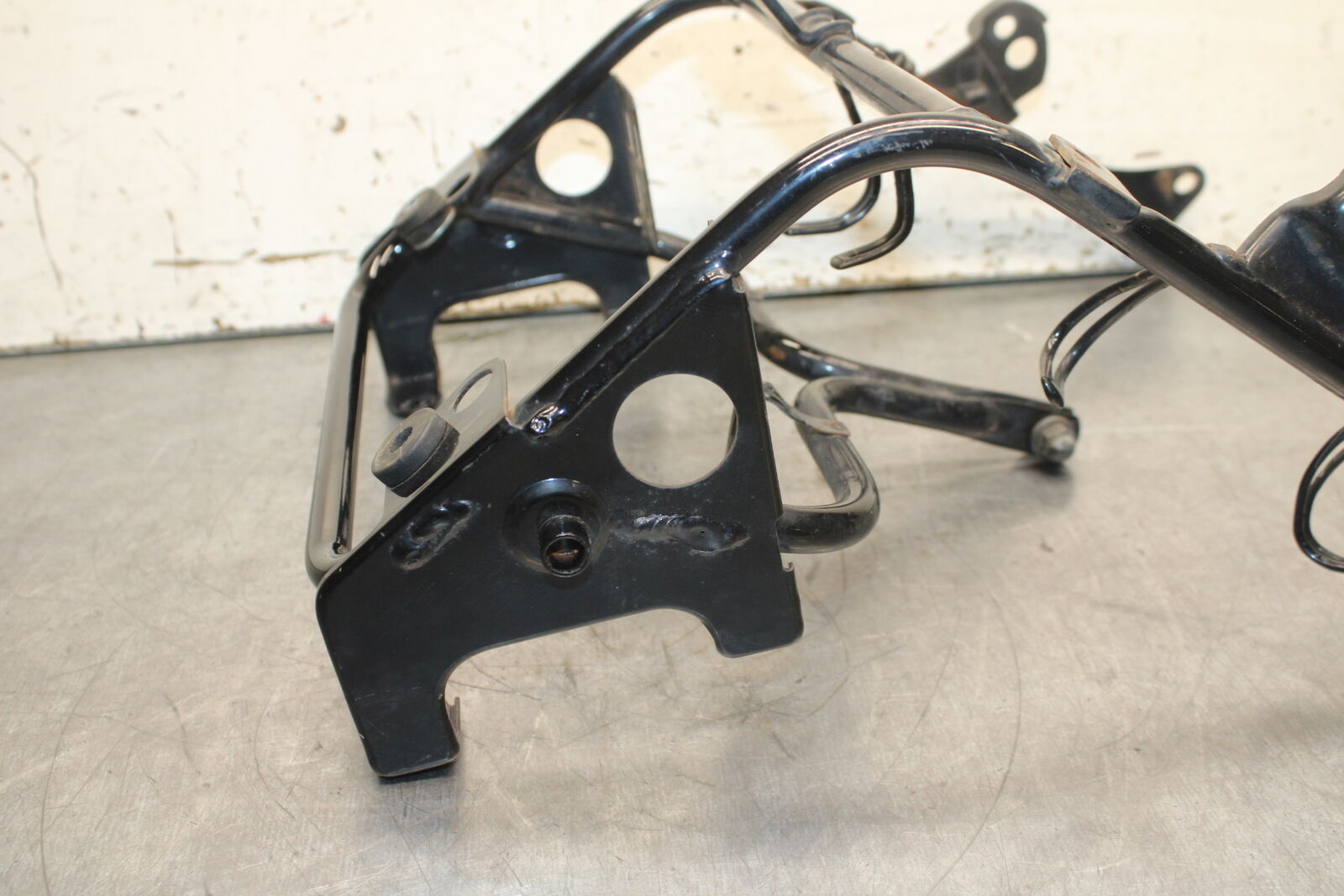 84 HONDA INTERCEPTOR 750 VF750F UPPER FAIRING MIRROR GAUGES STAY BRACKET BB108