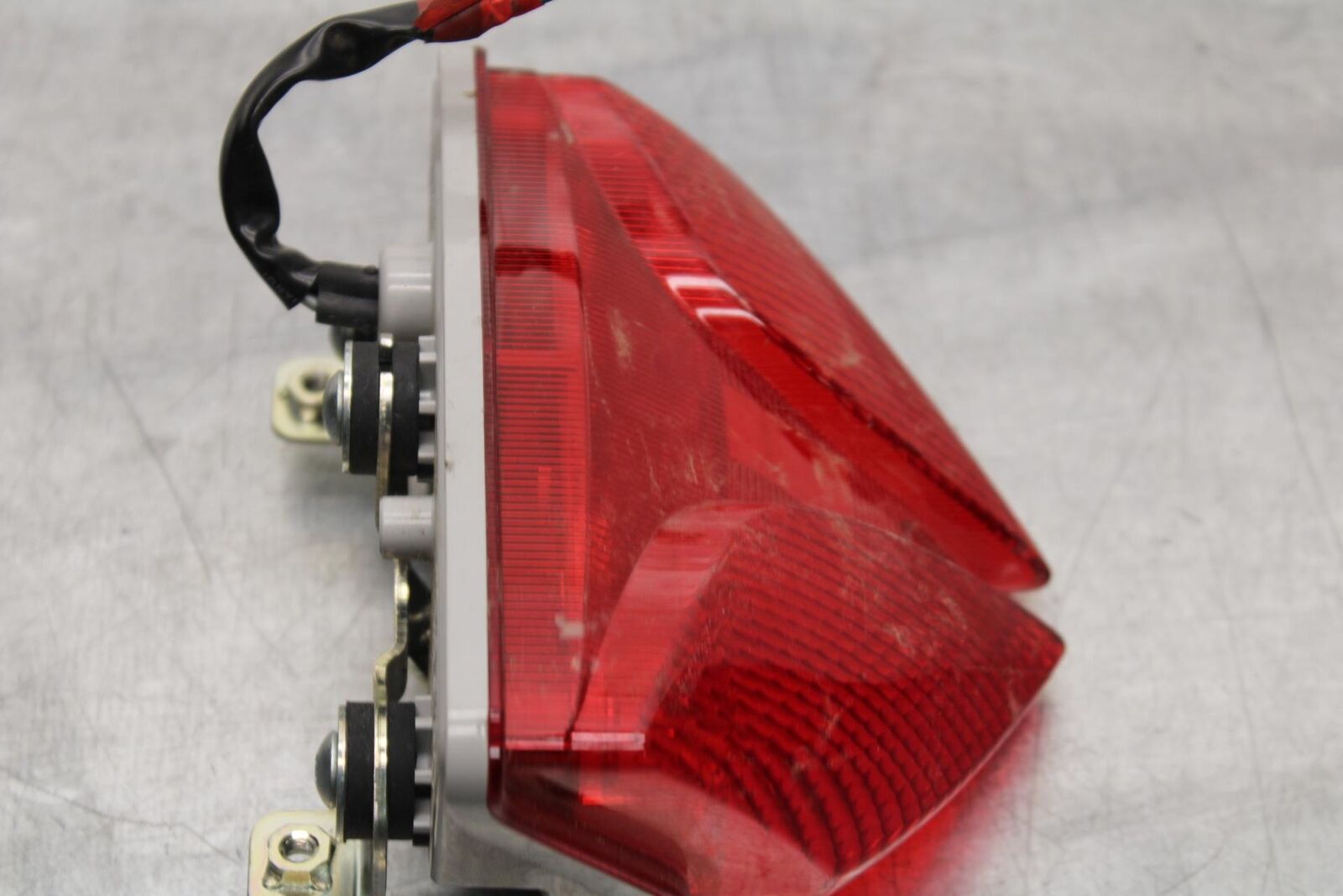2015 Suzuki GSXR750 REAR TAIL TAILLIGHT BACK BRAKE LIGHT BB595