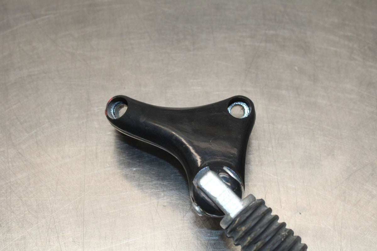 07 HARLEY-DAVIDSON SPORTSTER 1200 XL1200C REAR PASSENGER FOOT STEP PEG SET BB833