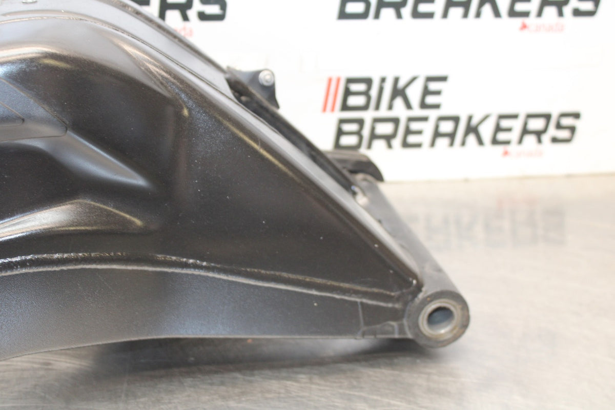 14 BMW S1000R REAR SWINGARM BACK SUSPENSION SWING ARM BB604