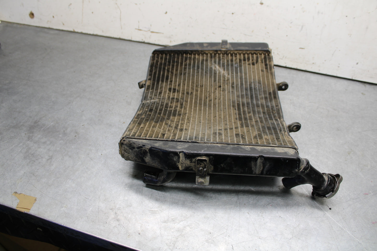 09-11 TRIUMPH DAYTONA 675 ENGINE RADIATOR MOTOR COOLER COOLING RADIATER BB652