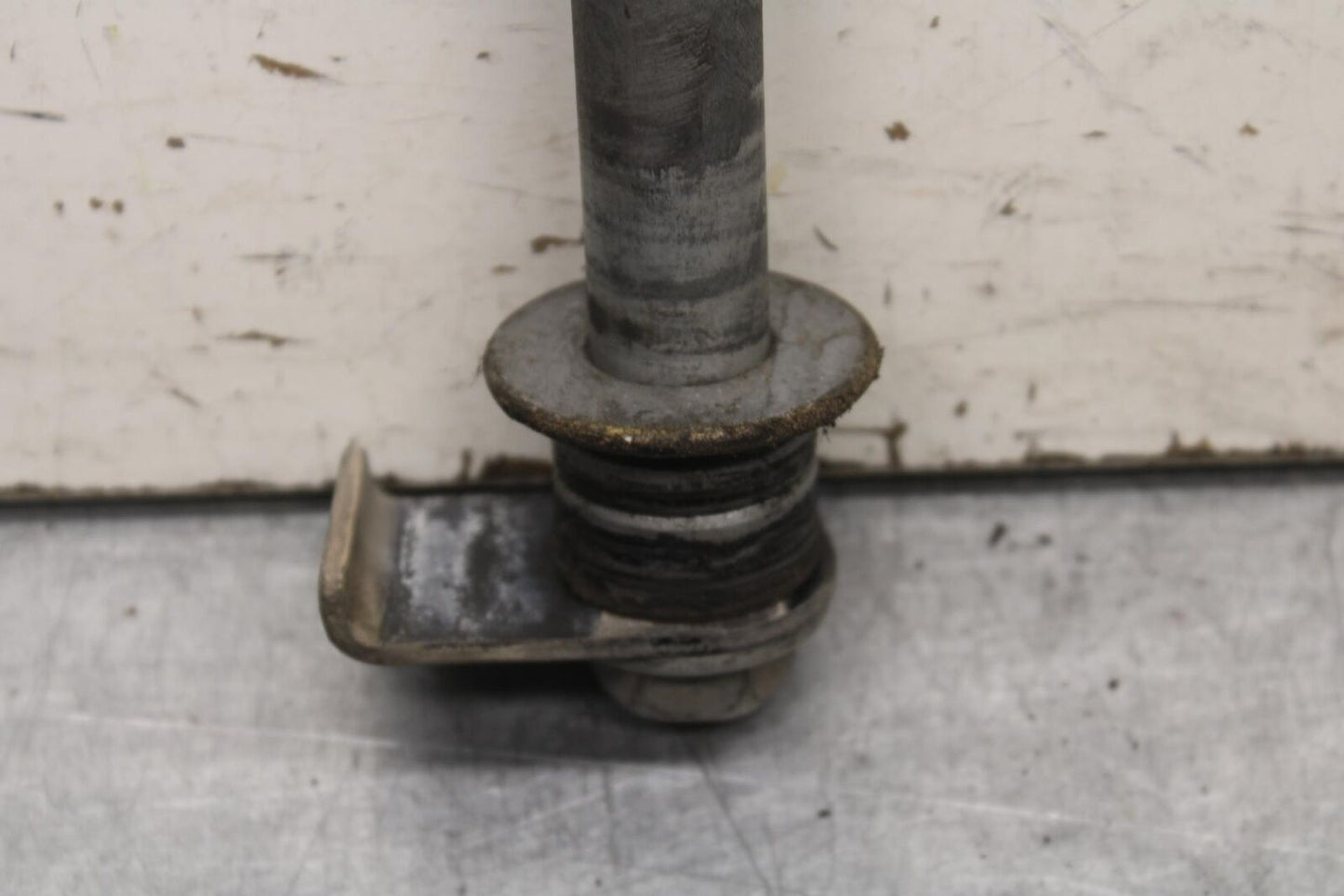 2008 Honda CBF1000 REAR AXLE BACK WHEEL RIM PIVOT BOLT AXEL BB641