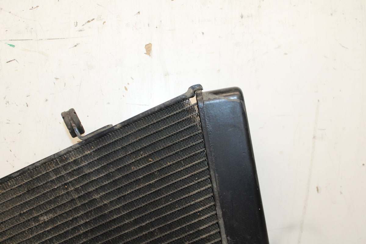 09 SUZUKI GSXR600 ENGINE RADIATOR MOTOR COOLER COOLING RADIATER BB759