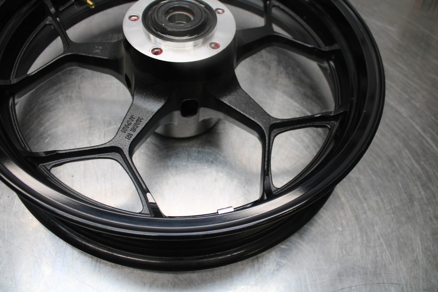 23-24 KAWASAKI NINJA ZX14R FRONT WHEEL FRONT RIM BB169