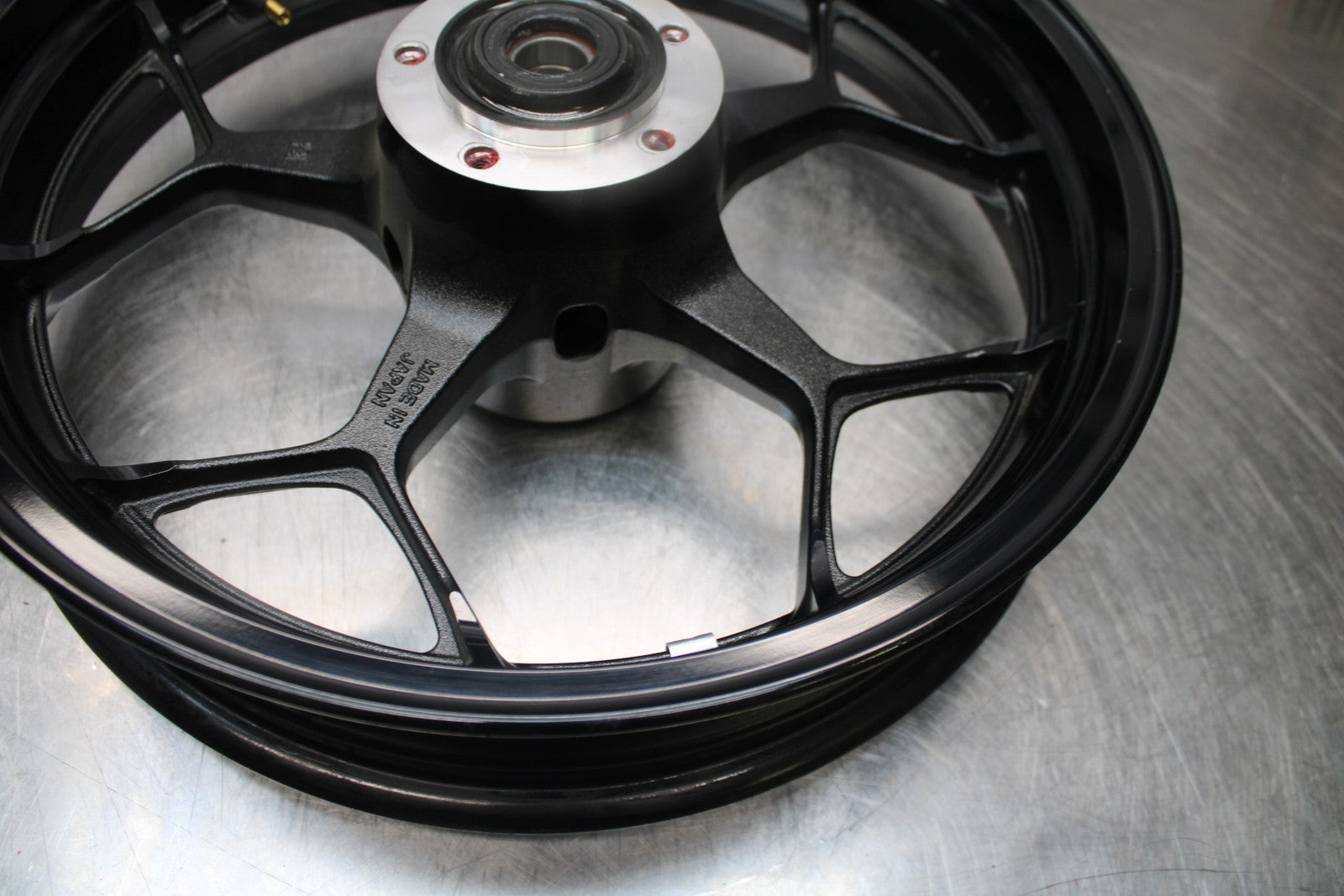 23-24 KAWASAKI NINJA ZX14R FRONT WHEEL FRONT RIM BB169