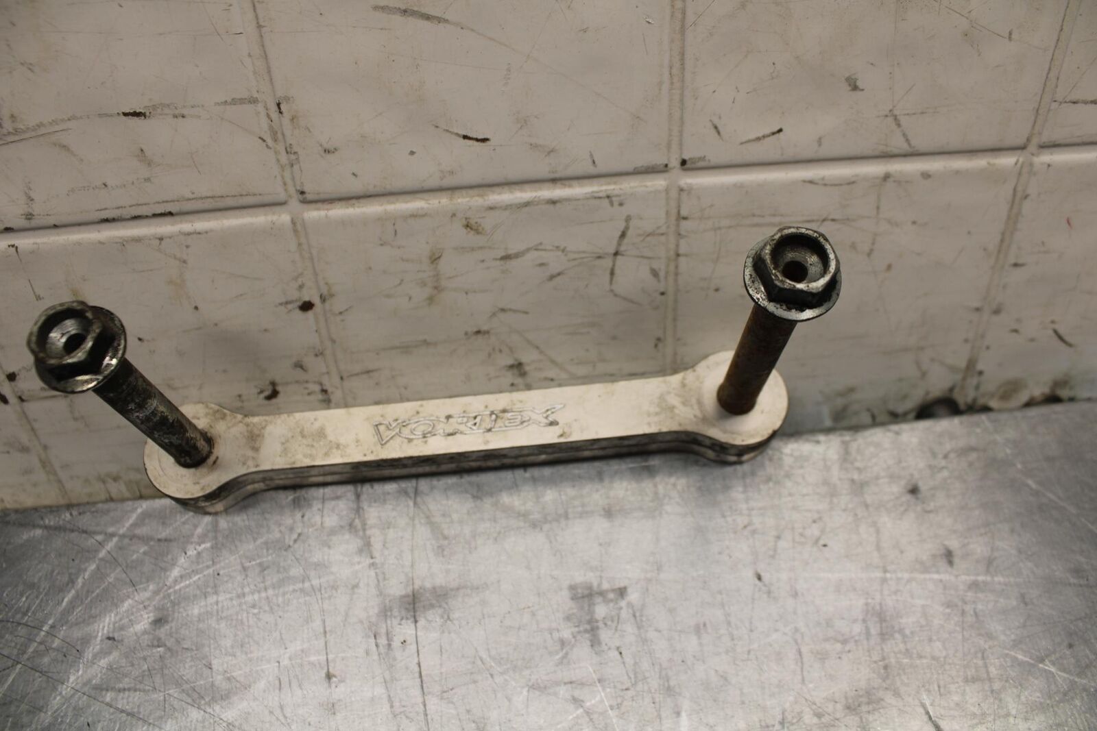 08-16 YAMAHA YZF R6 REAR SHOCK VORTEX LINKAGE LINKS BB465