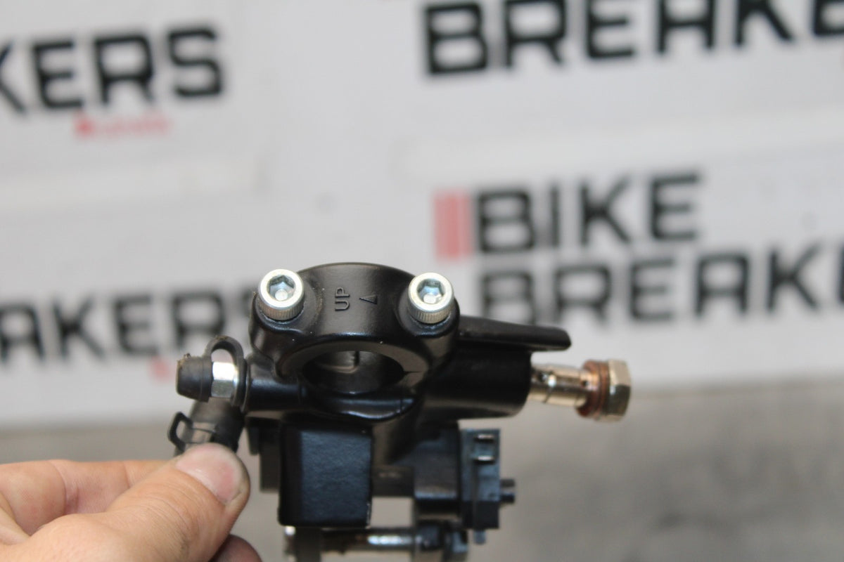 08 KAWASAKI NINJA ZX10R FRONT BRAKE MASTER CYLINDER BB902
