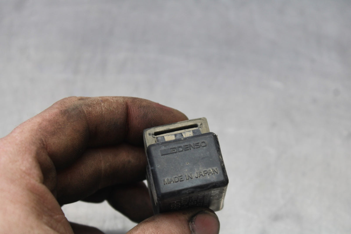 03-08 HONDA VTX1300C TURN SIGNAL BLINKER RELAY FLASHER SWITCH BB868