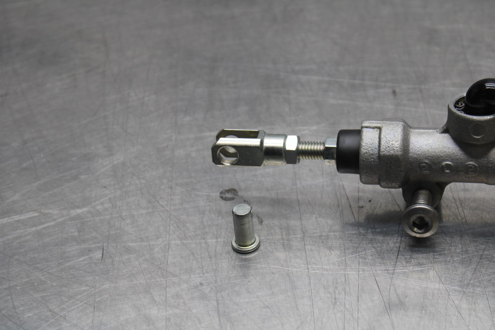 23-24 KAWASAKI NINJA ZX14R REAR BACK BRAKE MASTER CYLINDER W RESERVOIR BB764