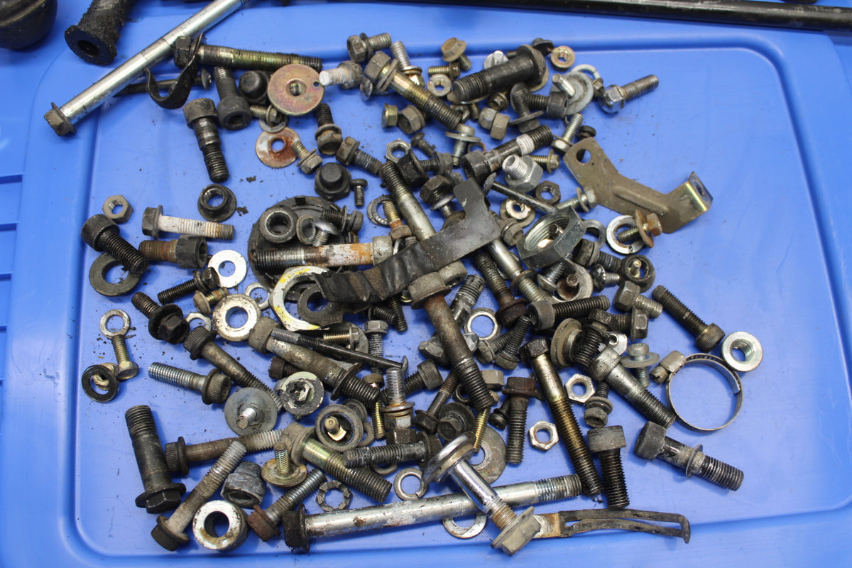 85-86 SUZUKI MADURA 1200 MOUNTING BOLTS HARDWARE MOTOR SCREWS  BB691