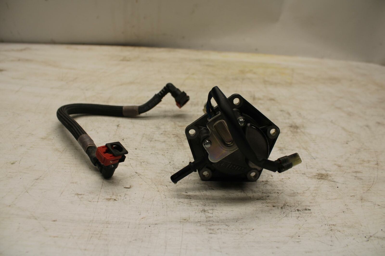 11-12 KAWASAKI NINJA 400 EX400 C FUEL PUMP GAS PETROL SENDER UNIT BB358