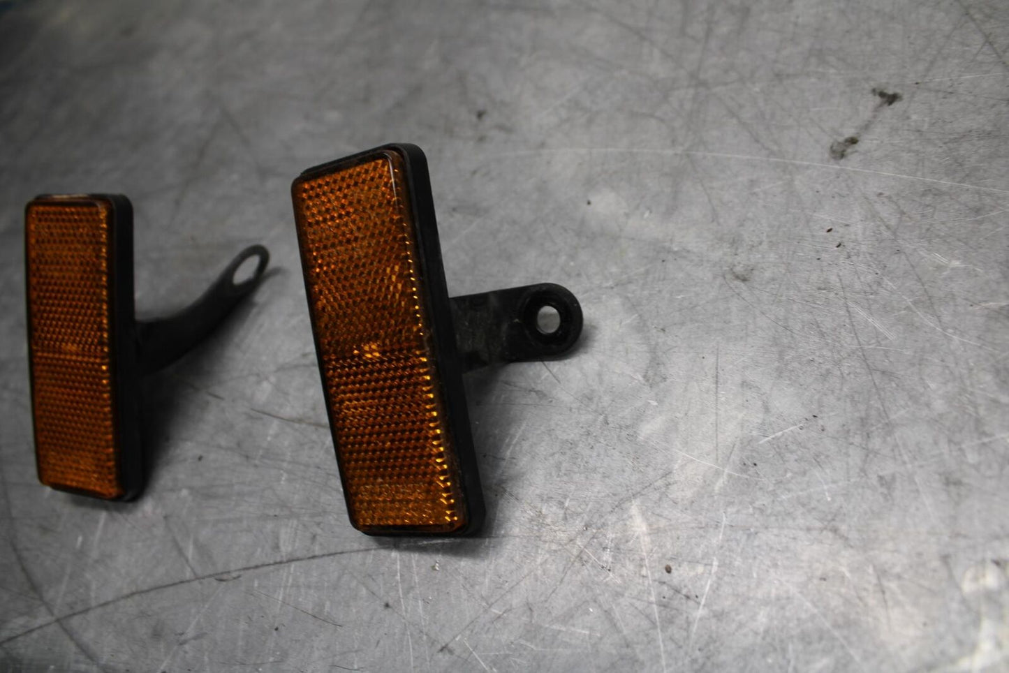 08-16 YAMAHA YZF R6 FRONT REFLECTORS REFLECTOR SET PAIR 11H-85110-01-00 BB451